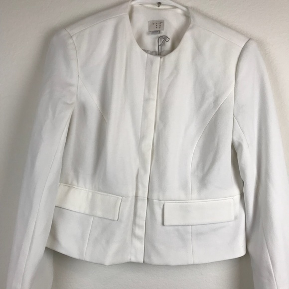 Women’s White Blazer, NWT, Size 4 - Picture 2 of 8